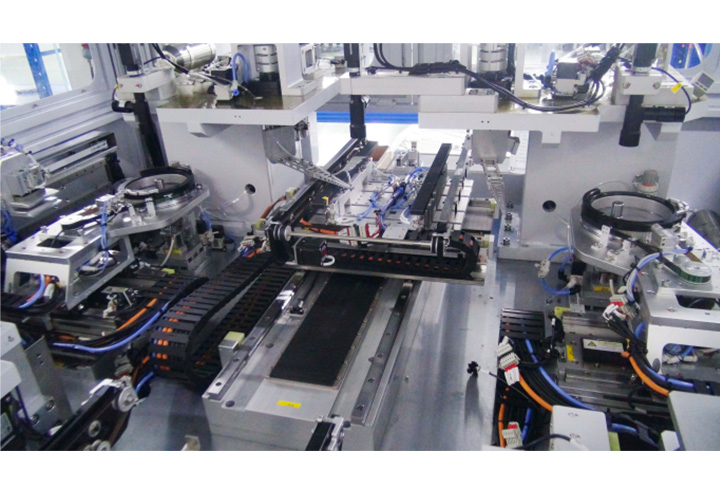 聯(lián)體式Mini-LED固晶機(jī) 聯(lián)體式Mini-LED固晶機(jī)