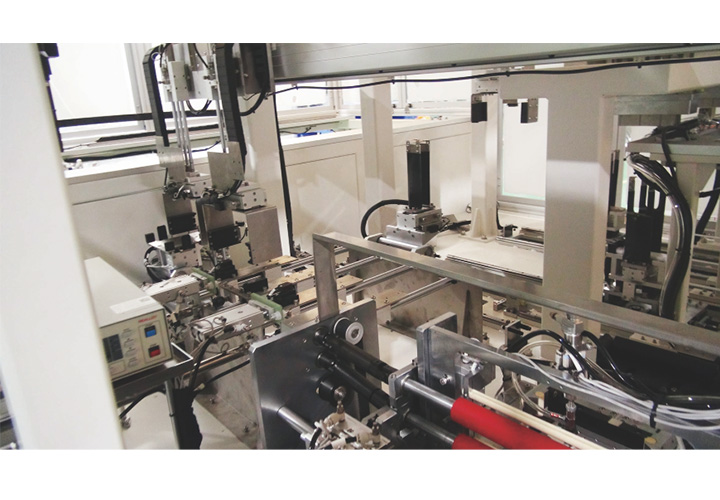 入殼預(yù)焊機(jī)