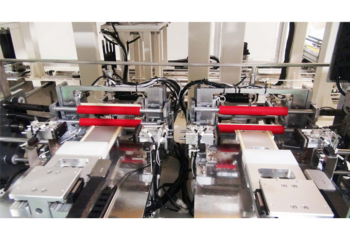 入殼預(yù)焊機(jī)